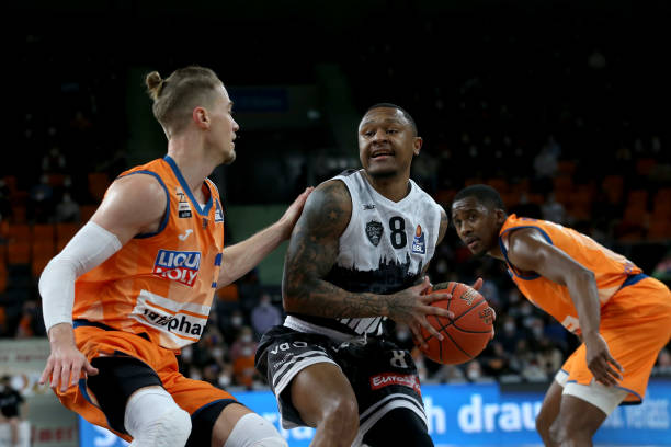 争议升级 争议升级