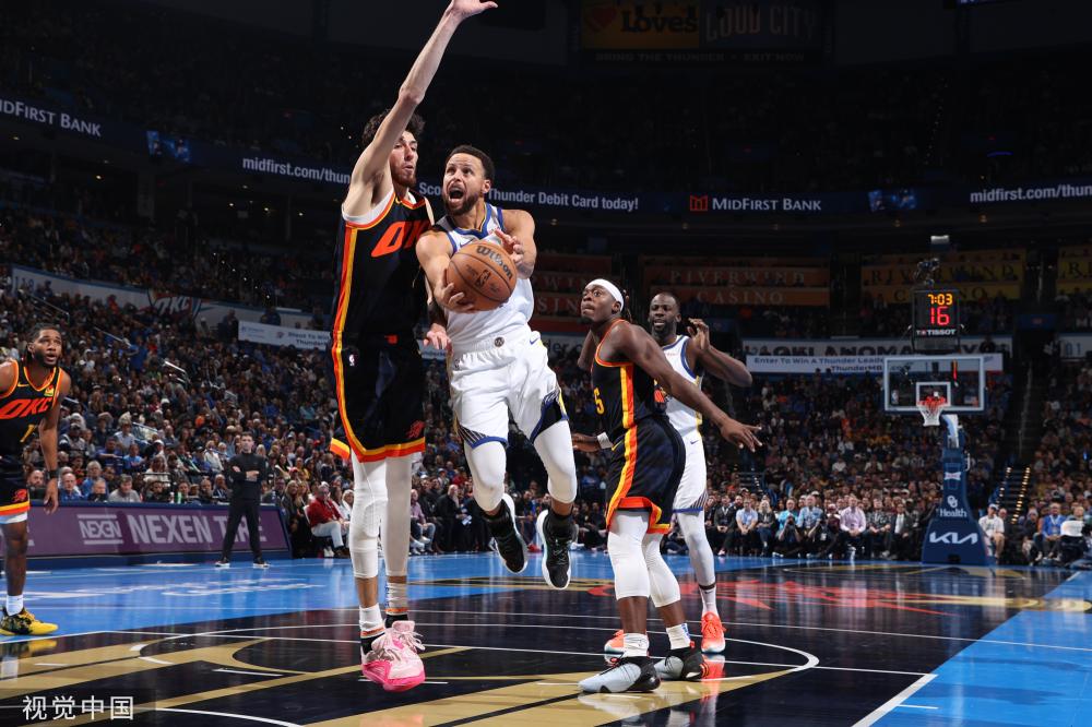 而他的眼镜 而他的眼镜