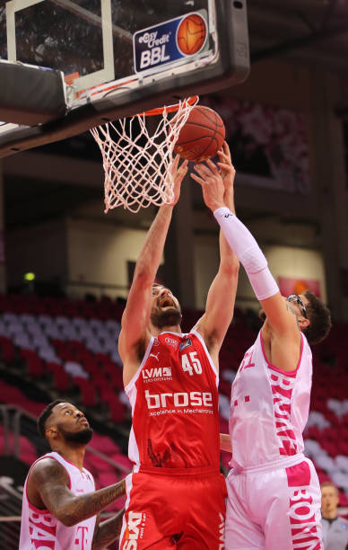 己的执教岁 己的执教岁